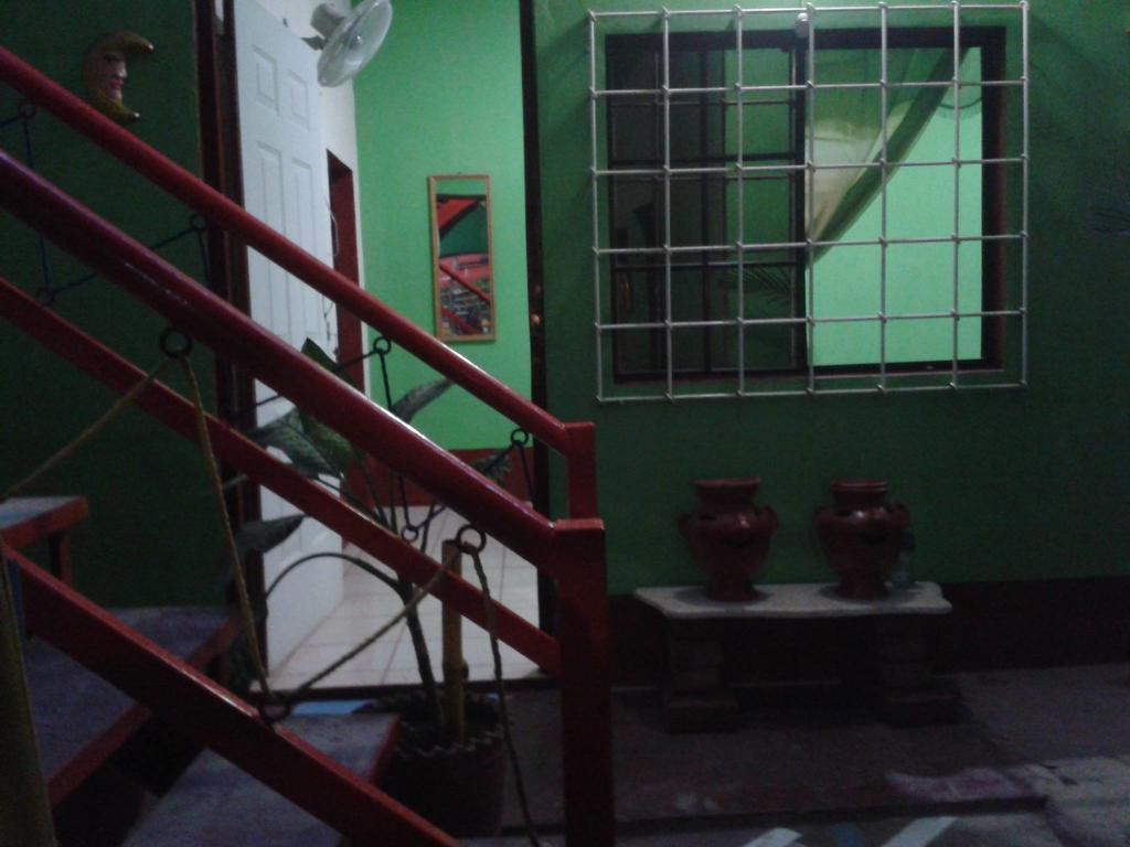 Hostal Leyendas León Zewnętrze zdjęcie