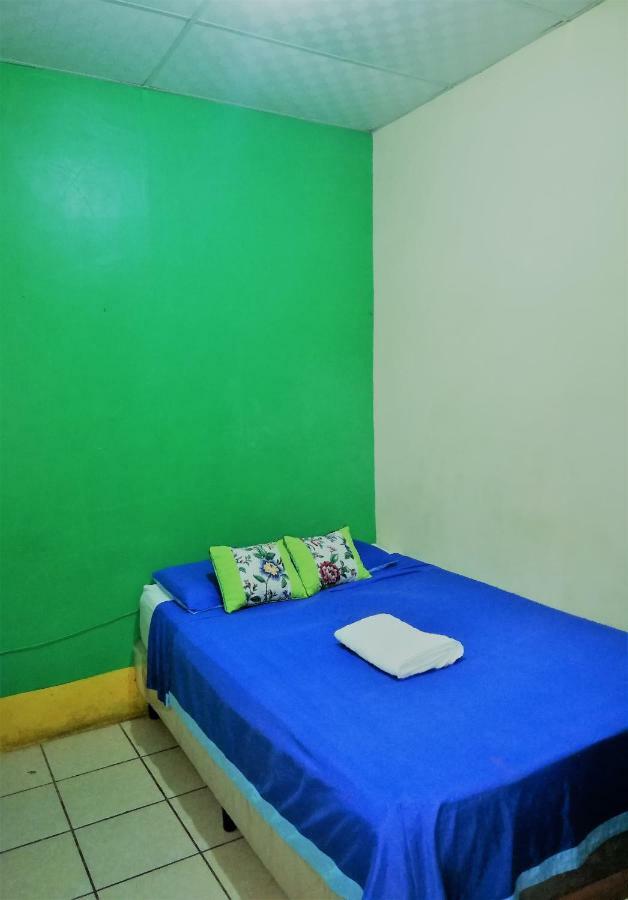 Hostal Leyendas León Zewnętrze zdjęcie