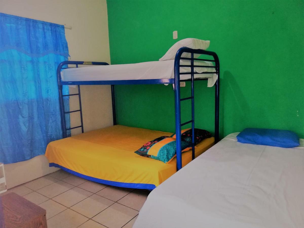 Hostal Leyendas León Zewnętrze zdjęcie