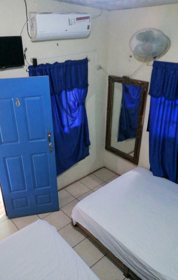 Hostal Leyendas León Zewnętrze zdjęcie