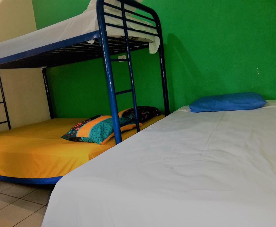 Hostal Leyendas León Zewnętrze zdjęcie